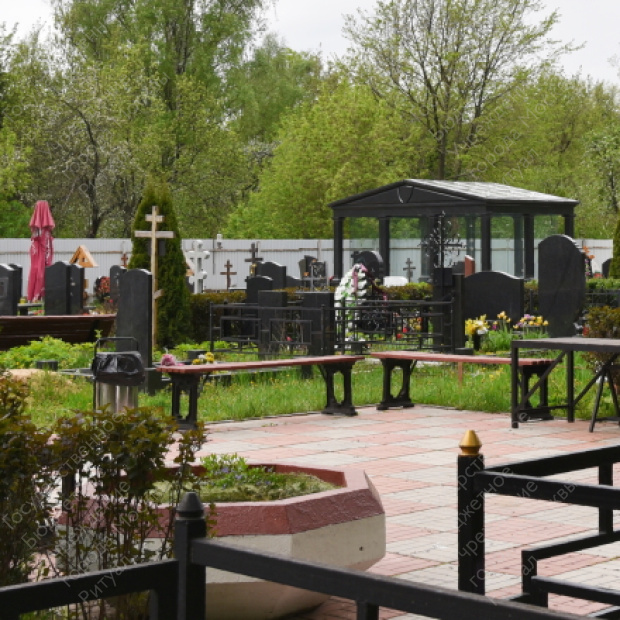 Леоновское кладбище